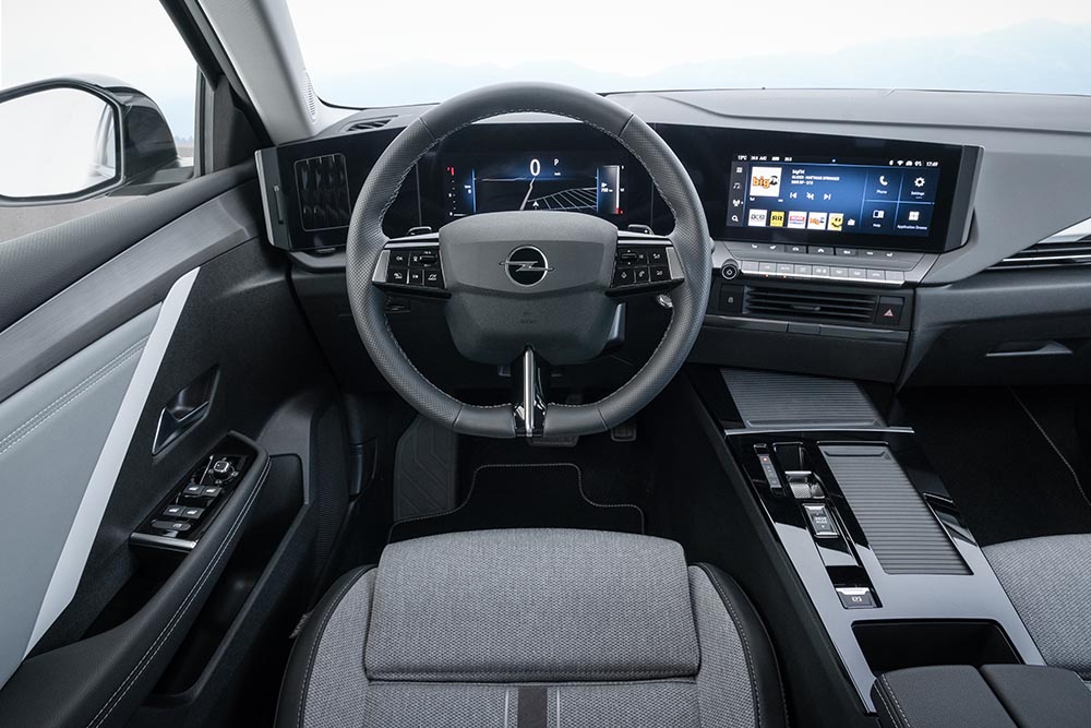 Aufgeräumt, digital und wohnlich: Das Cockpit des neuen Opel Astra.