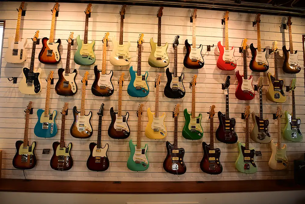 Welche Farbe soll denn die Gitarre haben?