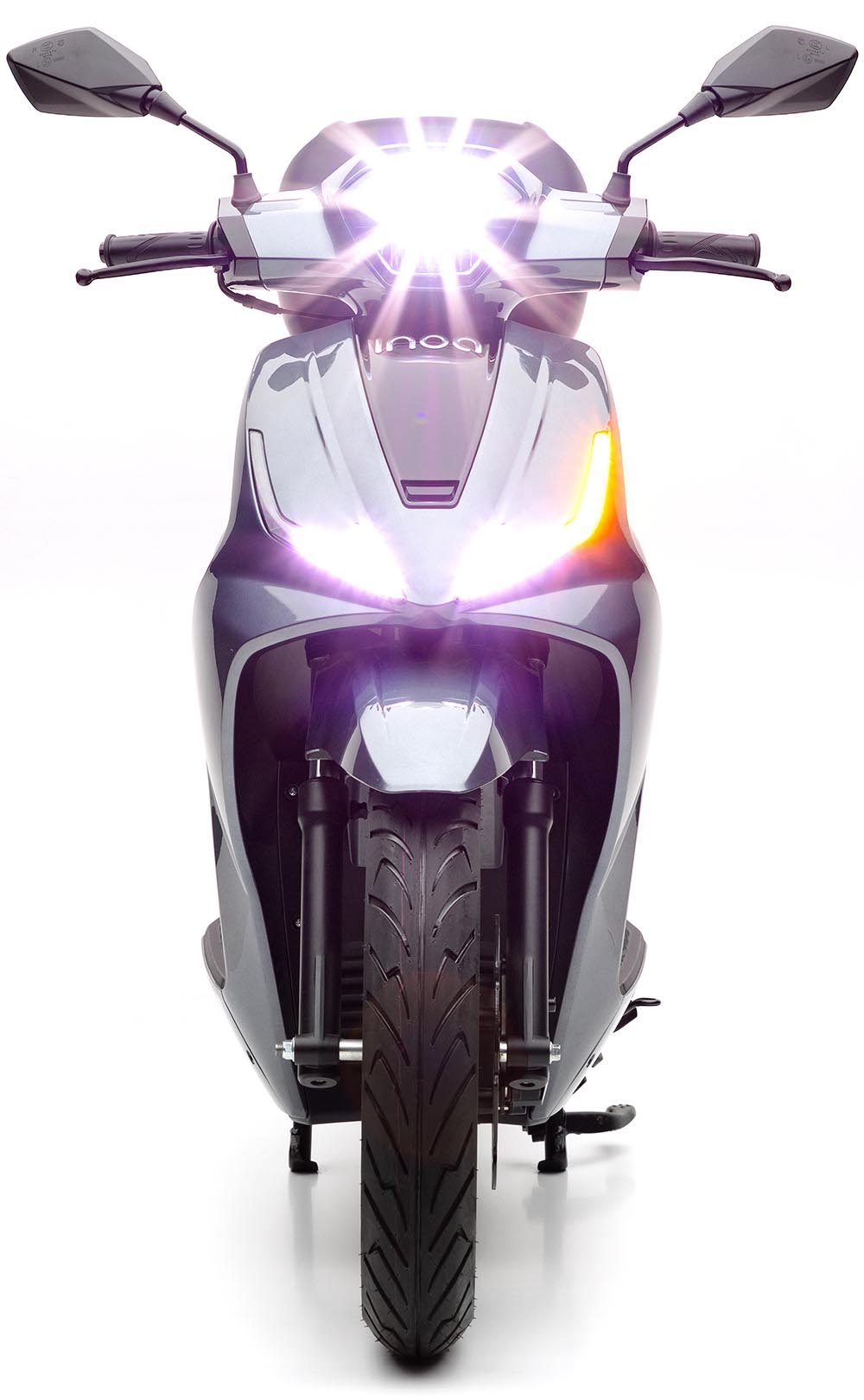 Blinker und Tagfahrlicht wurden elegant in der Frontverkleidung integriert.