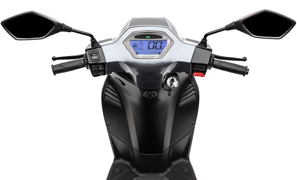 Alle wichtigen Informationen werden über ein LC-Display im Cockpit angezeigt.