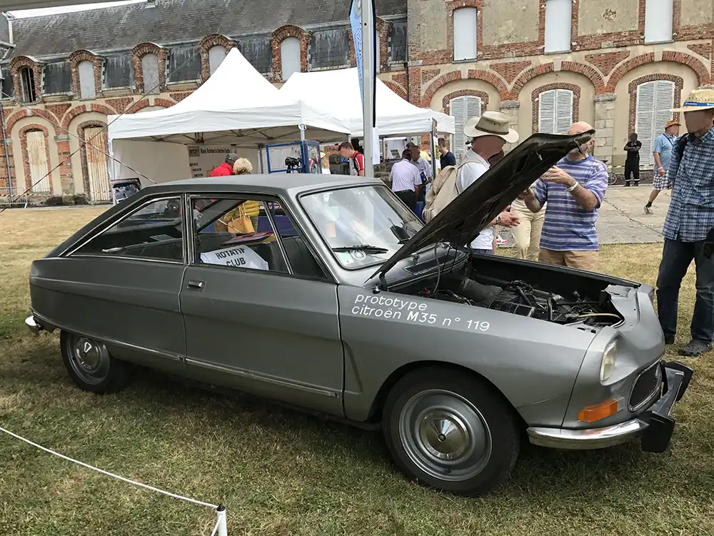 Produktionsstart für den Citroen M35 mit Einscheiben-Kreiskolbenmotor und 36 kW/49 PS Leistung war 1969.