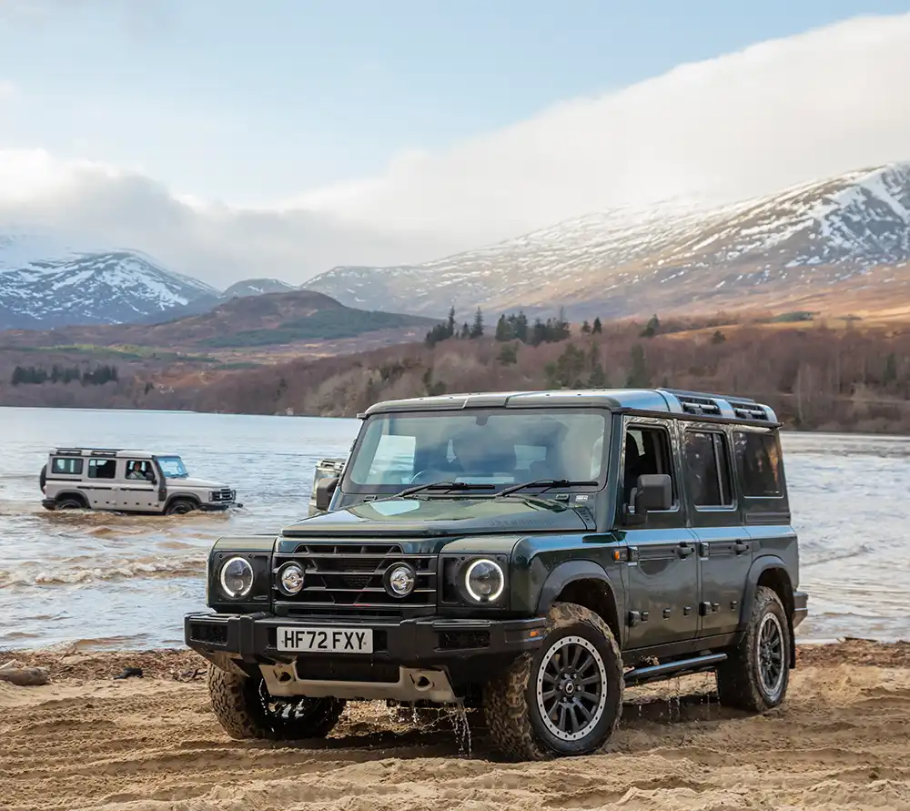 Der Ineos Grenadier trägt heute das Erbe des Ur-Land-Rovers weiter.