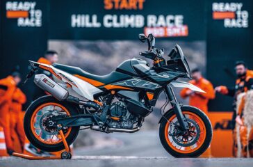 Ab sofort kann bei KTM die 890 SMT bestellt werden