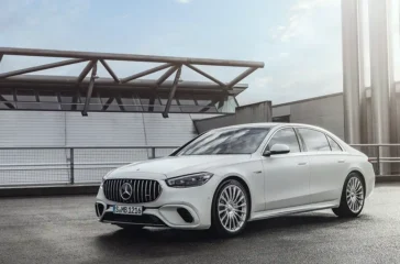 Die stärkste Version der Mercedes S-Klasse ist nun für mindestens 208.400 Euro bestellbar. Foto: Mercedes-AMG