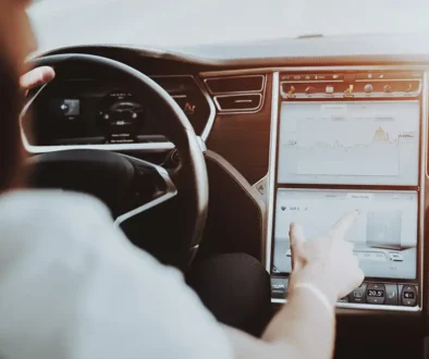 Tesla CockpTesla Cockpit. Foto VadimGuzhva - stock.adobe.comit