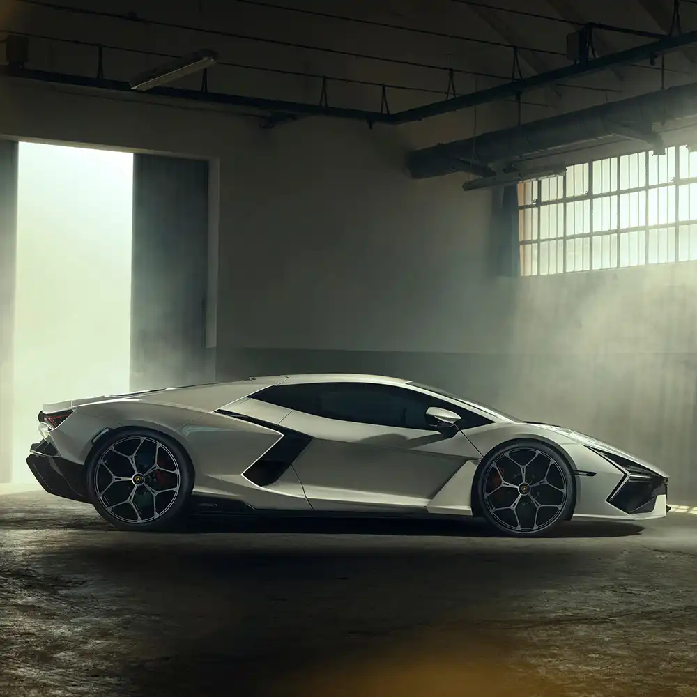 Der Lamborghini Revuelto wird an der NY Auto Show 2023 zu sehen sein.