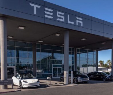 Tesla steht mal wieder wegen des Autopiloten unter Druck