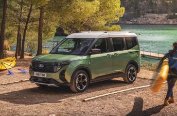 Ford bringt 2024 die Pkw-Variante seines kleinen Elektro-Transporters