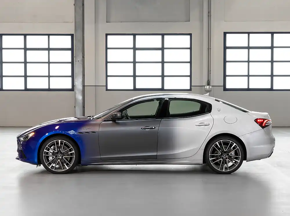 Maserati Ghibli Trofeo Seitenansicht.