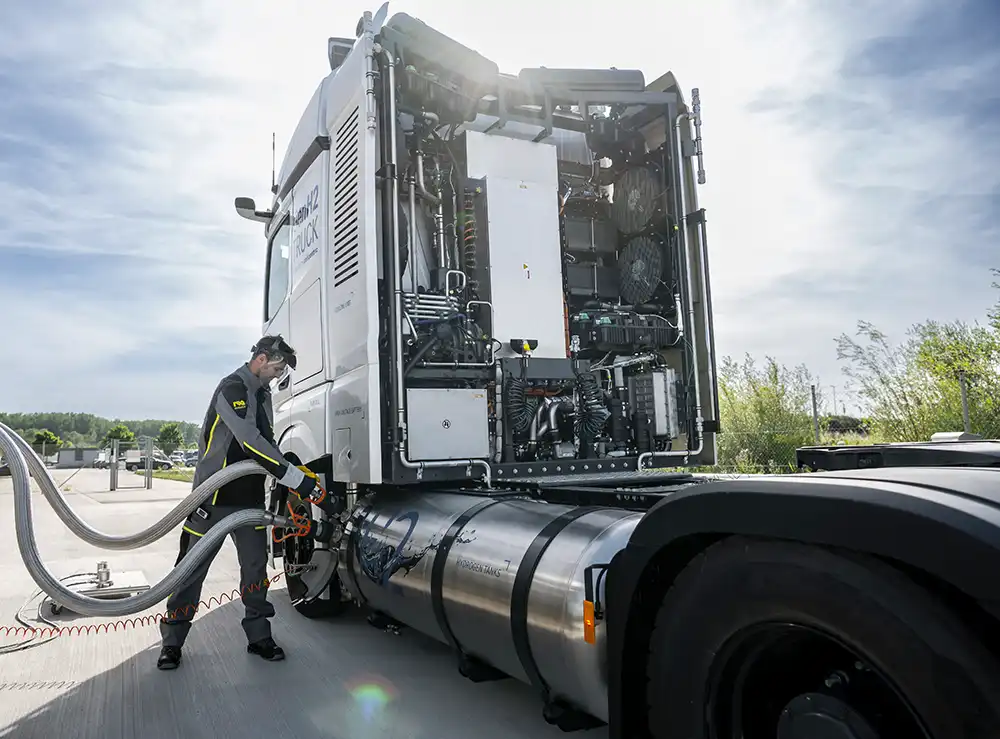 Reichweiten von 1.000 Kilometer sollen mit Wasserstoff möglich sein.