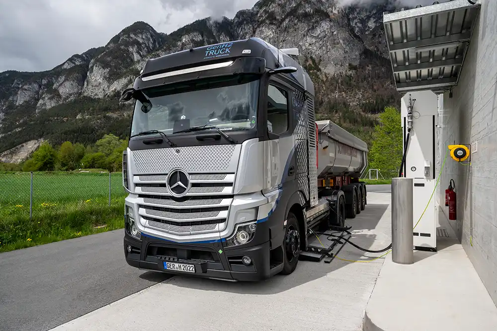 Wasserstofftankstellen für Lkw sind selten.