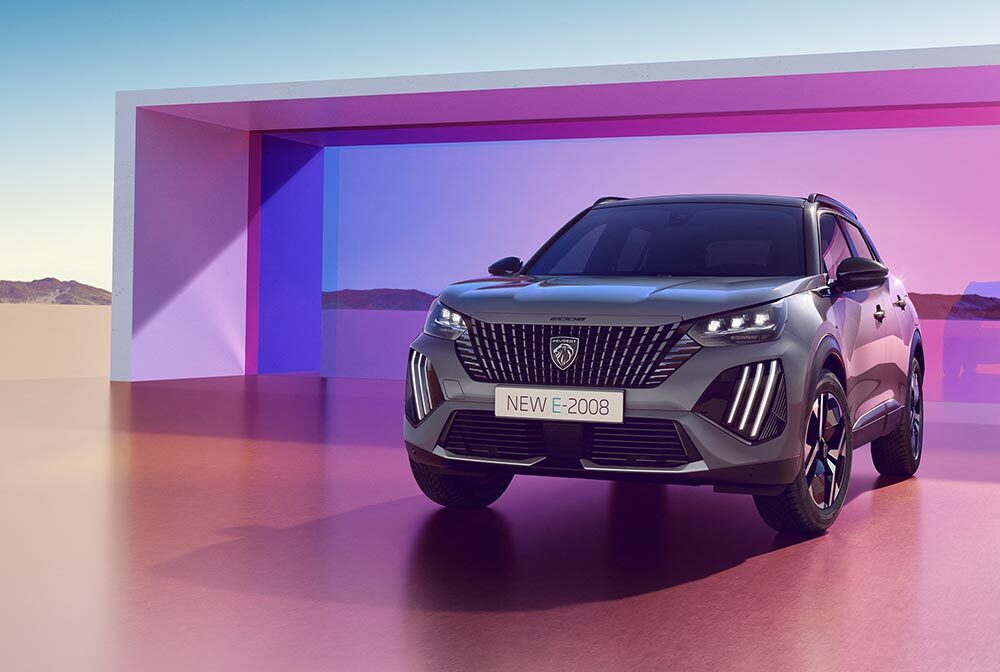 Ab sofort bietet Peugeot den gelifteten E-2008 zum Leasing als "First Edition" an