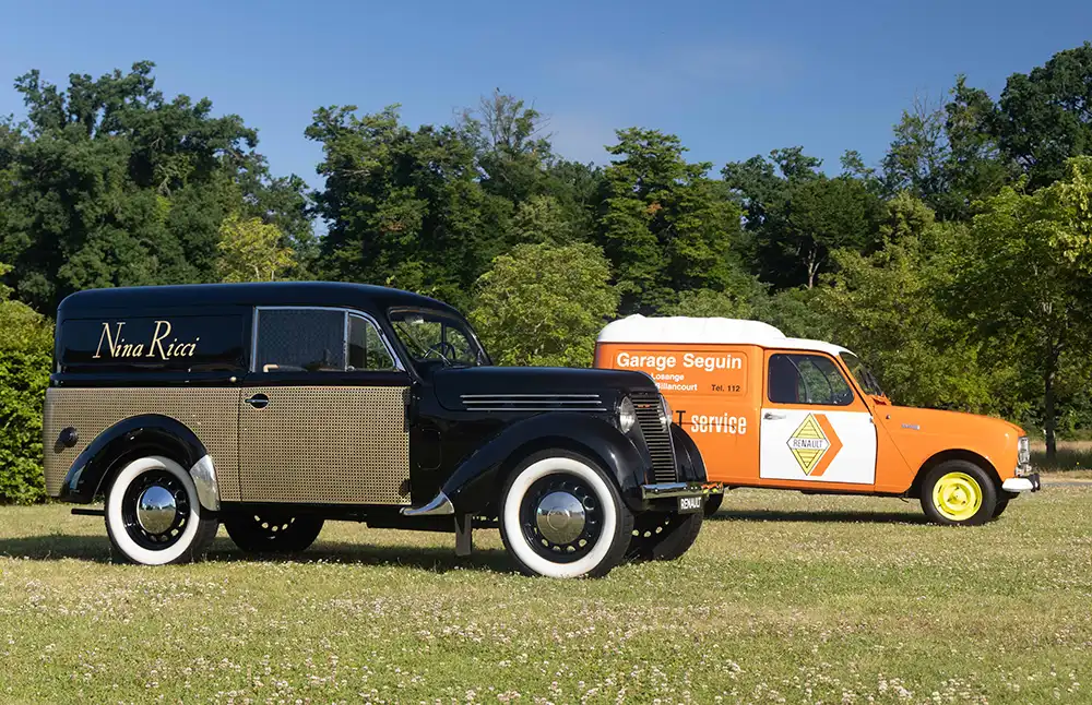 Transporter-Tradition: Renault Juvaquatre und Renault 4 Kastenwagen.