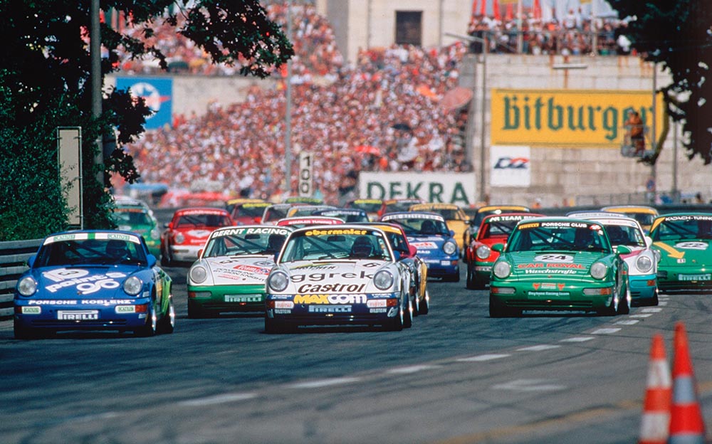 Porsche sorgte auch immer für Auslauf seiner Modelle auf der Rennstrecke - hier beim Carrera Cup.