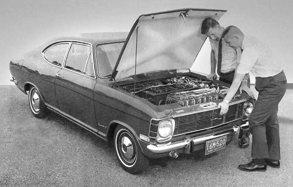 Opel entwickelte 1968 auf Basis des drei Jahre zuvor lancierten Kadett (B) den Typ Kadett Stir-Lec mit Stirling-Heißgasmotor im Heck des Kompaktklassemodel. Foto: Opel_Stellantis