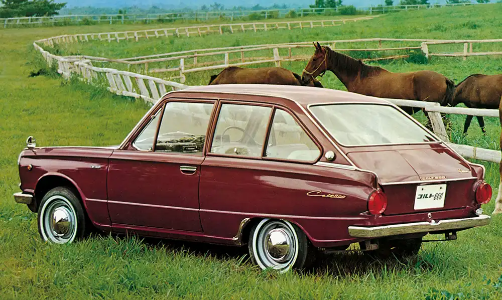 Der Mitsubishi Colt 800 F debütierte als dritte Colt-Linie und zudem als erste japanische Fließhecklimousine.