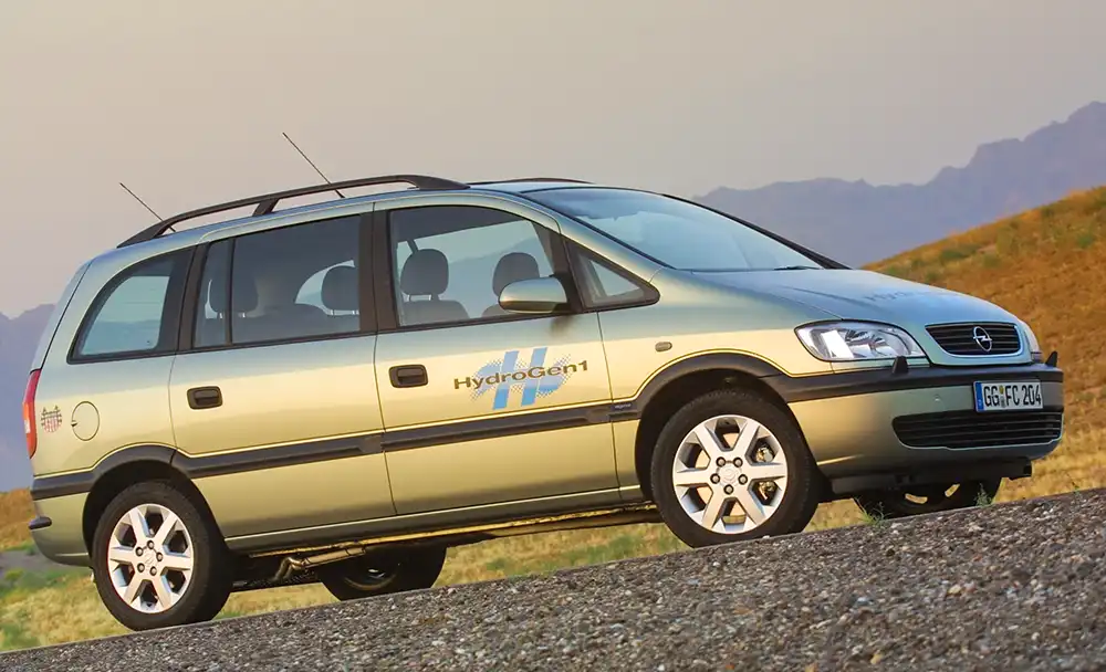 Der Opel Zafira mutierte 2000 mit Brennstoffzelle zum elektrisch angetriebenen Opel HydroGen1 mit 55 kW/75 PS starkem Drehstrom-Motor.