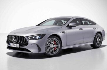 Ab September werden die Sechszylinder-Varianten des Mercedes-AMG GT 4-Türer Coupés mit neuer Frontschürze im Stil der Achtzylindermodelle ausgeliefert