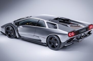 Äußerlich wurde die Flunder zwar rundum erneuert, allerdings ist viel von der urspünglichen Optik erhalten geblieben. Foto: Eccentrica Cars