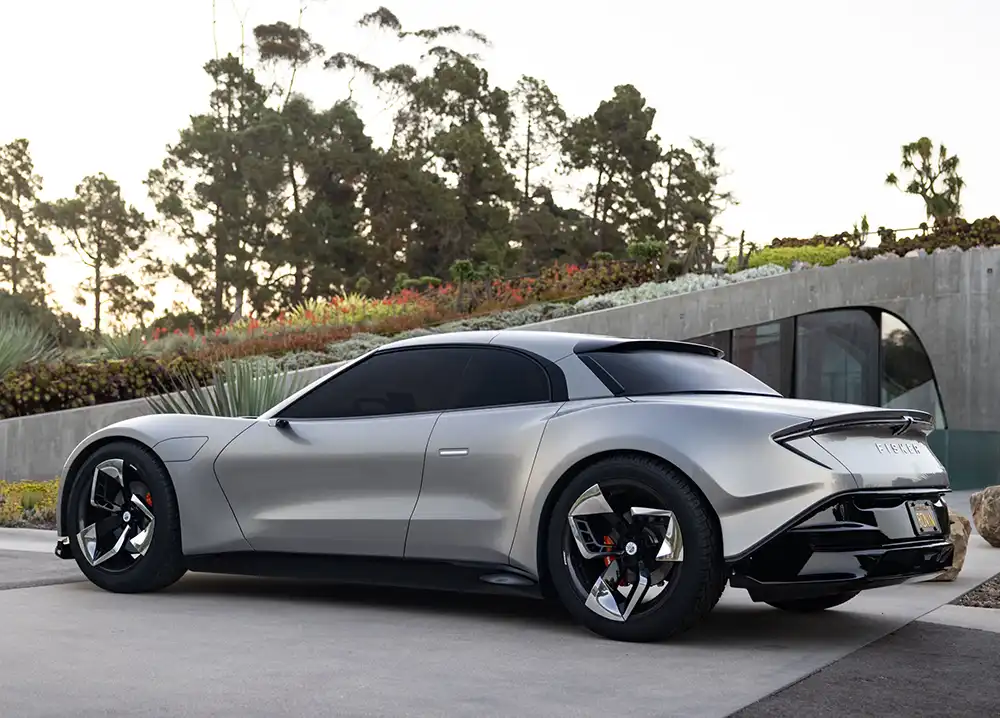 Fisker Ronin: Ist das Dach geschlossen, sieht der Ronin wie ein GT aus.