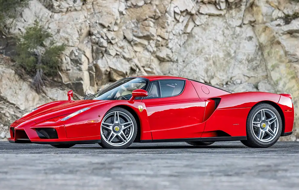 Ein 2003er Ferrari Enzo Coupe erzielte in Monterey 3,8 Millionen Euro.