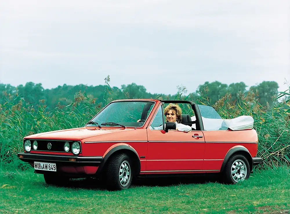 Parallel zum Golf II wurde noch bis 1993 der Golf I als Cabriolet gebaut. Hier das Modell von 1984.