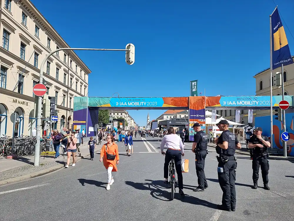 Die Polizei ist massiv präsent in der City.