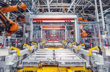 Batteriemontage bei Beijing Benz Automotive Co. Ltd. (BBAC) am Standort Peking Battery production at Beijing Benz Automotive Co. Ltd. (BBAC) in Beijing