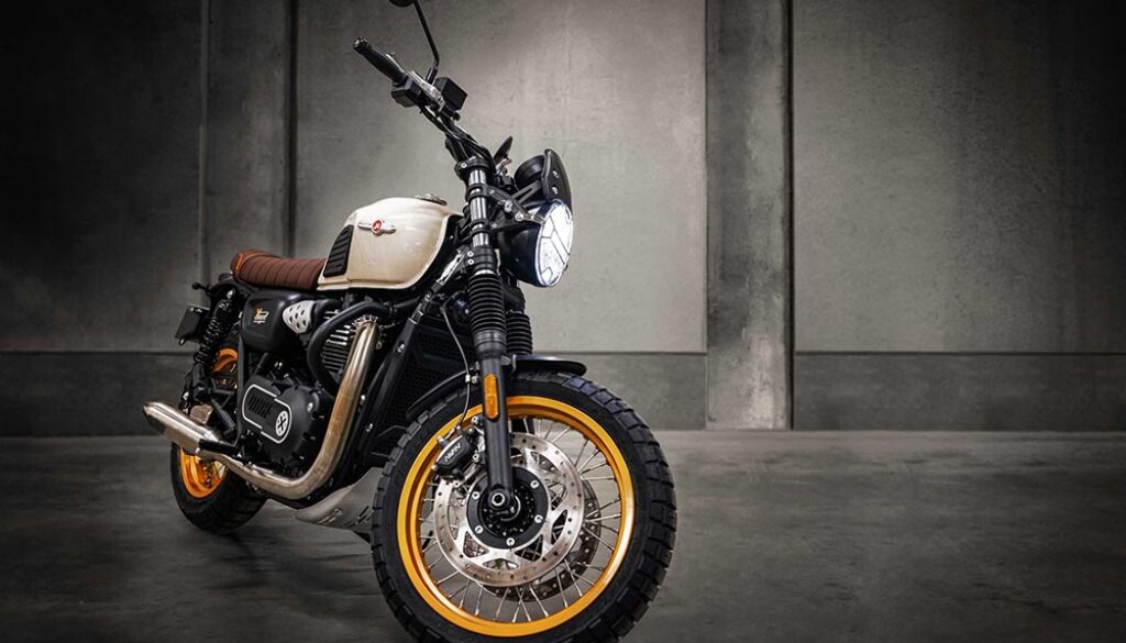 Die Cromwell 1200 gibt es bei Brixton nun auch in einer Scrambler-Version mit Namenszusatz X