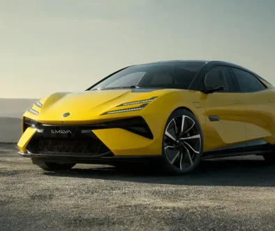 Mit der der über fünf Meter langen, aber im Design gut proportionierten Gran-Turismo-Limousine Emeya zielt Lotus auf Wettbewerber wie den Porsche Taycan, aber auch den Mercedes-AMG EQE Foto: Lotus