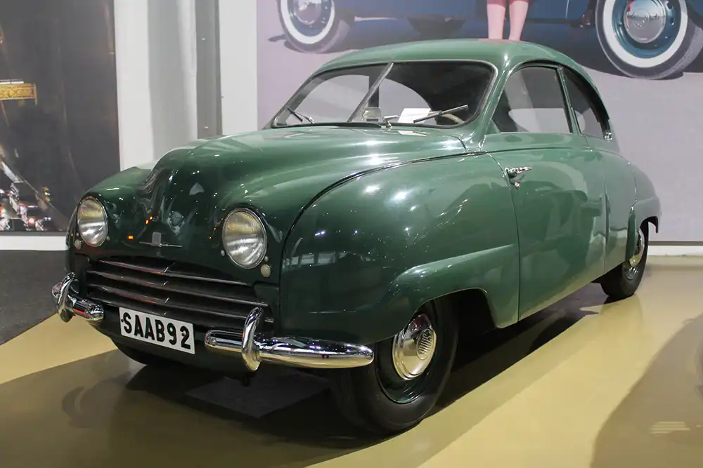Der Saab 92 feierte 1949 seinen Serienstart.