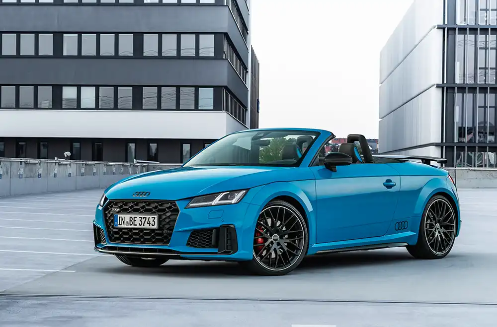 Auf der Audi-Hauptversammlung teilt der Audi-Vorstandsvorsitzende 2019 mit, dass der Audi TT im Rahmen einer Neuausrichtung der Marke eingestellt werden soll.
