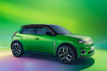 Schon vor einiger Zeit hat Renault eine Elektro-Neuauflage des R5 angekündigt. Jetzt feiert die Serienversion in Genf ihre Weltpremiere. Foto: Renault