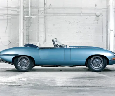 Auch heute noch kann der E-Type Roadster von Jaguar große Emotionen wecken. Foto: Jaguar