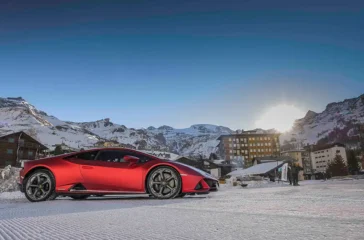 Rasen in der Schweiz kann auch für Deutsche teuer werden. Foto: Lamborghini
