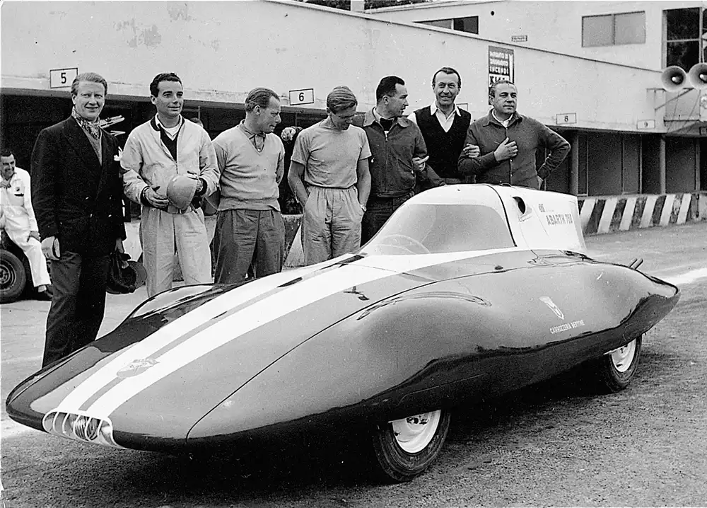 Als erster Abarth Rekordwagen stellte der 750 Bertone 1957 in Monza Weltrekorde auf.