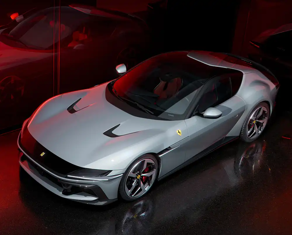 Das Berlinetta genannte Coupé des Ferrari 12Cilindri startet preislich bei 395.000 Euro.