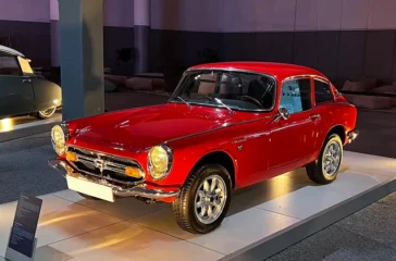 Mit dem revolutionär drehfreudigen Mini-Sportwagen S800 startete Honda als erster japanischer Hersteller den Automobil-Vertrieb in Deutschland. Foto: autodrom