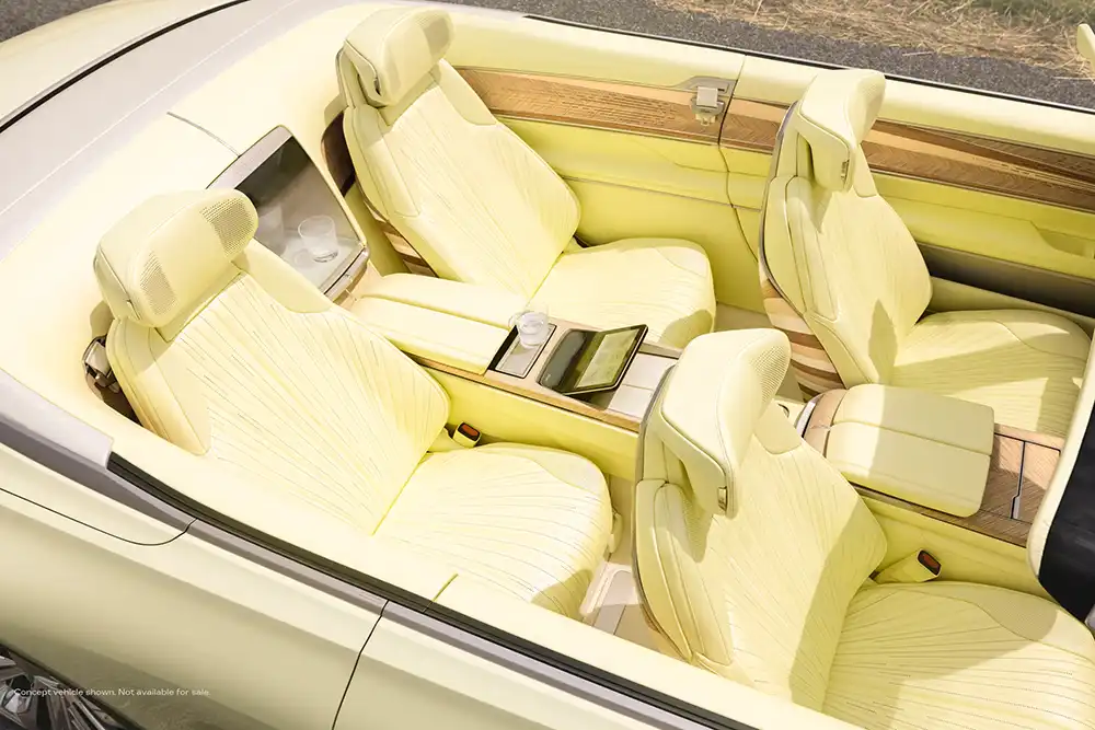 Cadillac Sollei: Viel Holz und Leder sorgen für nobles Ambiente.