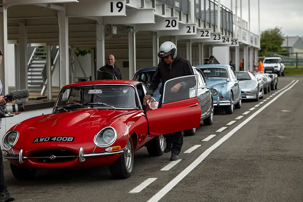 Äußerlich wirkt der Jaguar E-Type fast wie ein Neuwagen.