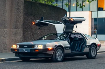 Der DeLorean DMC-12 lässt sich dank Electrogenic auf E-Antrieb umstellen. Foto: Electrogenic