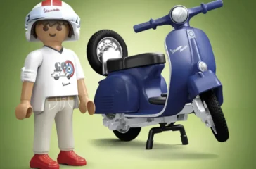 Playmobil bietet jetzt auch verschiedene Sets mit der italienischen Kultroller Vespa an. Foto: Playmobil