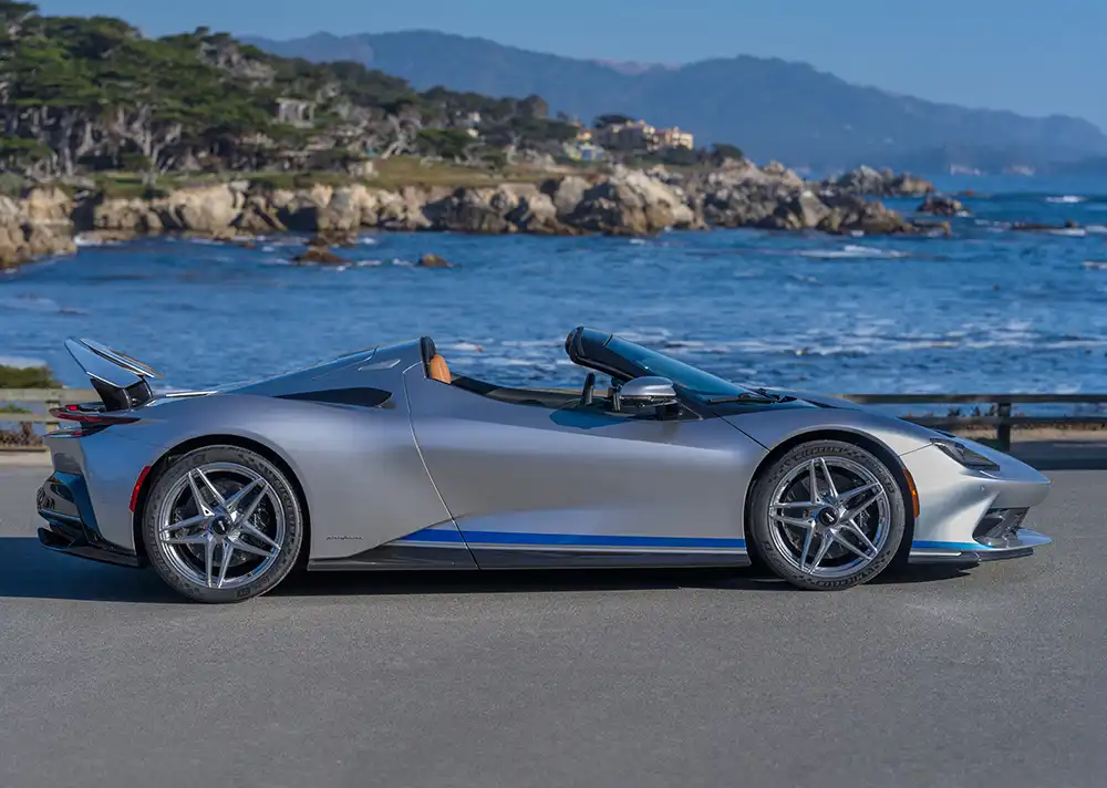 Pininfarina Battista Targamerica heißt das Einzelstück aufgrund seiner Targa-artigen Karosserie.