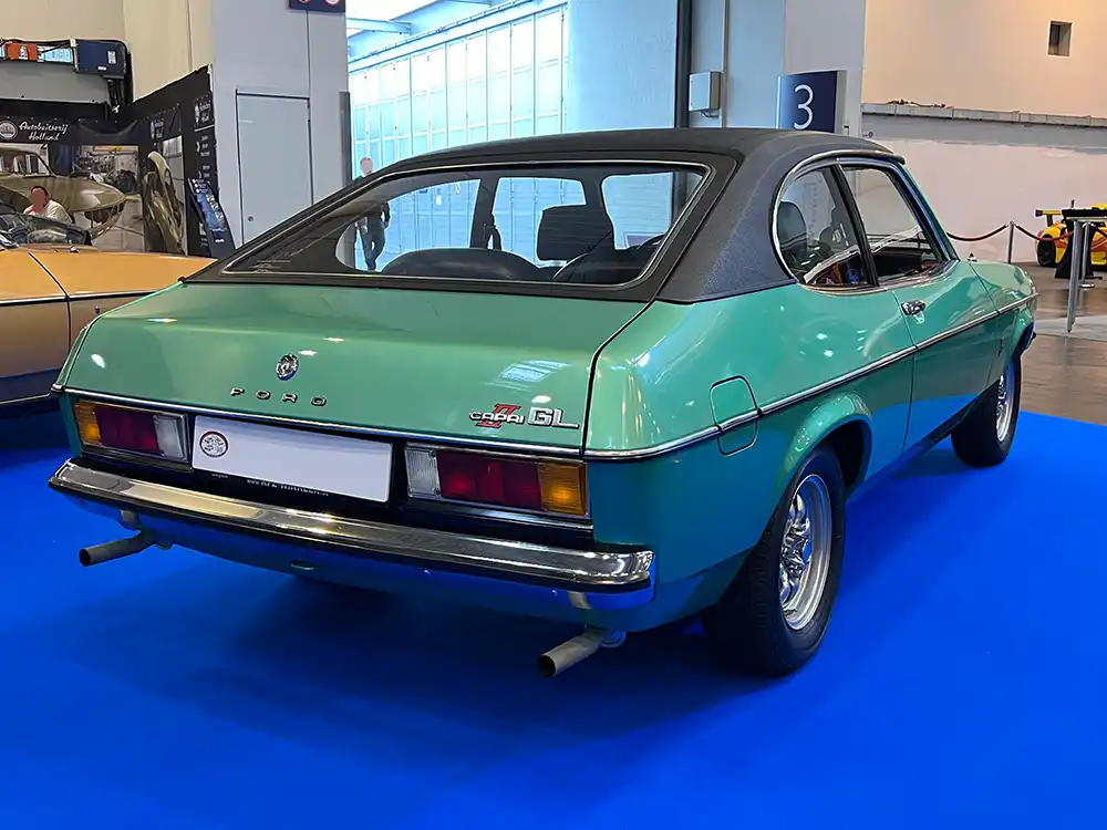 Vinyldach und Metalliclack – Der Capri II traf den Zeitgeist der 1970er. Foto: Ford