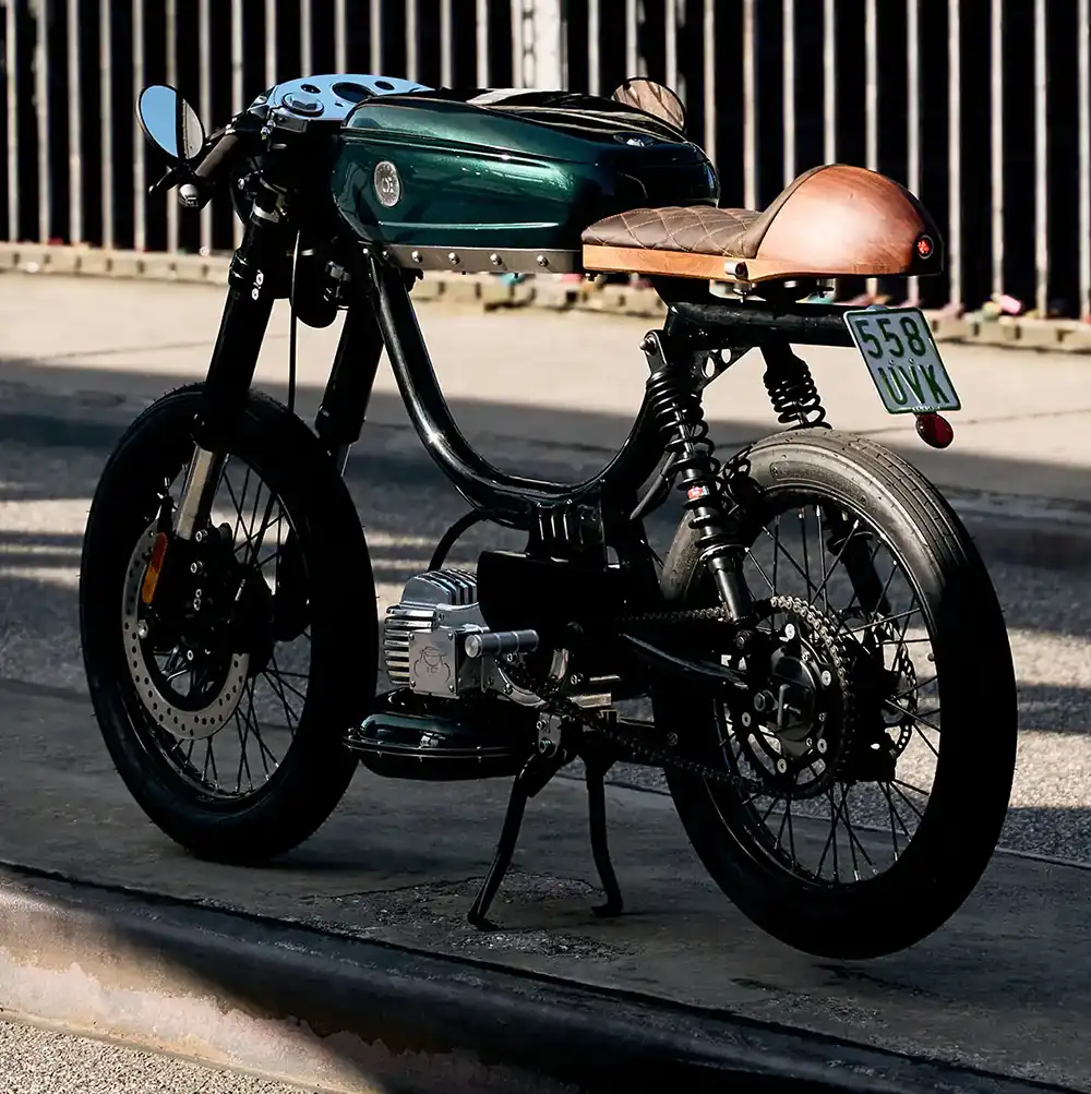Die Ästhetik des Metorbike-Designs ist vor allem vom Cafe-Racer-Stil der 1950er-Jahre geprägt.