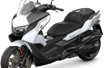 BMW hat seinen Midsize-Scooter C 400 GT zum Modelljahr 2025 technisch optimiert und optisch sowie in Sachen Ausstattung herausgeputzt. Foto: BMW