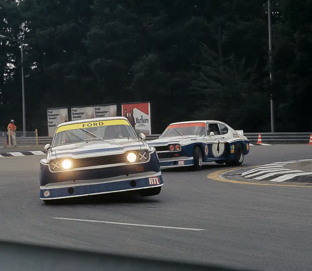 Titelfavorit – Im Motorsport zählte der Capri von Beginn an zu den Stars, hier auf dem Norisring-1974. Foto: Ford