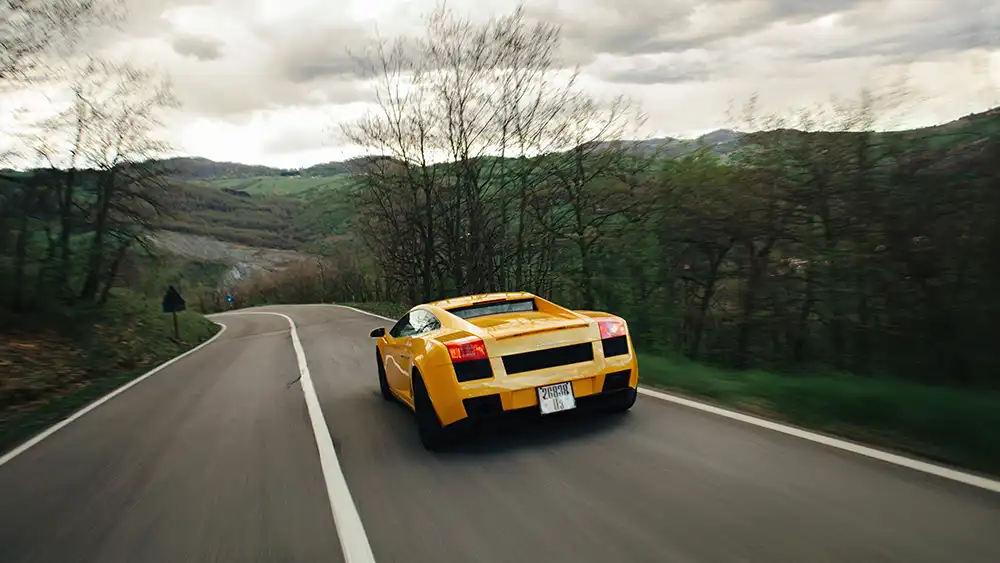 Mit 4,30 Meter war der Lamborghini Gallardo kaum länger als ein aktueller Golf und mit 1,16 Meter flunderflach. Foto: Lamborghini