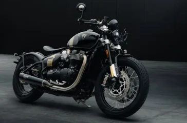 Die flachbauende TFC-Bobber hat dank der Umbaumaßnahmen sogar einige Kilogramm an Gewicht verloren. Foto: Triumph