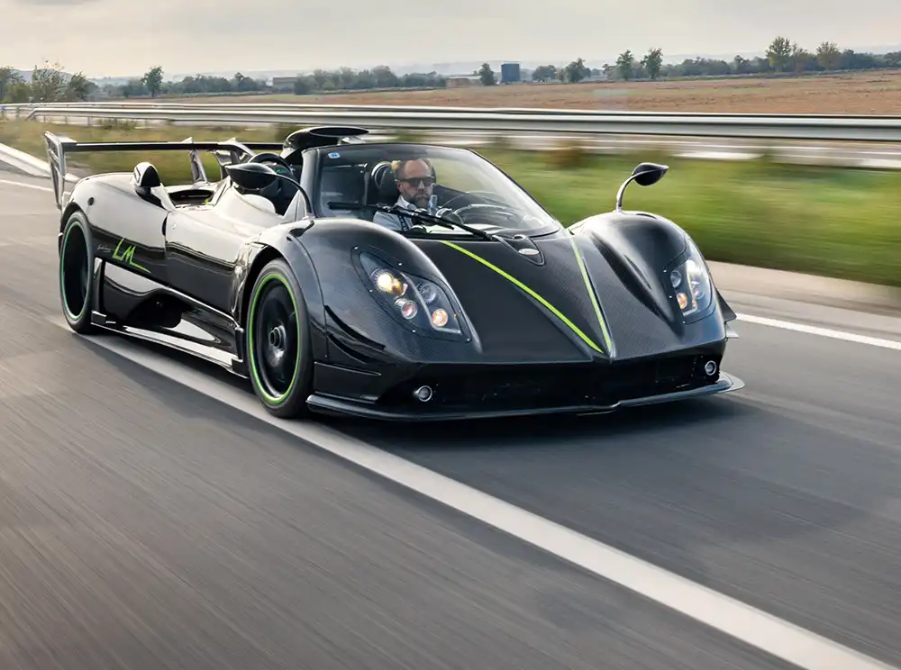 Ein weiterer Italiener in den Top Ten ist ein Zonda LM Roadster von Pagani, der 2014 gebaut wurde und 11,1 Millionen Dollar einbrachte. Foto: Kevin van Campenhout_RM Sotheby’s